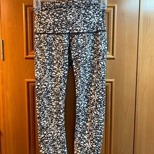 Lululemon leggings ($45 obo)